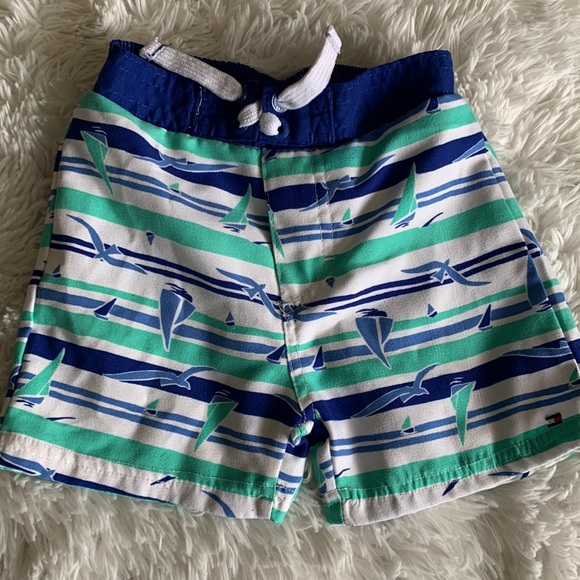 Tommy Hilfiger toddler boys swimming trunks and water shirt size 18months - Picture 4 of 6